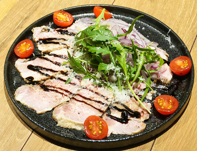 イタリアンレストラン LOGIC 四万十豚のローストポーク