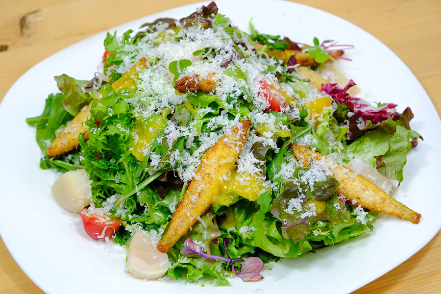 生パスタ&ワインバル ビアージョ ワカサギと平貝の季節野菜のサラダ